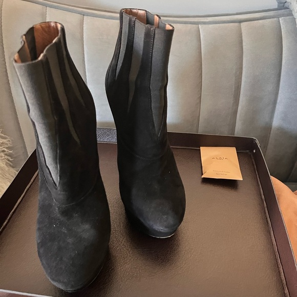 Black Alaia Suede Booties - Picture 2 of 6